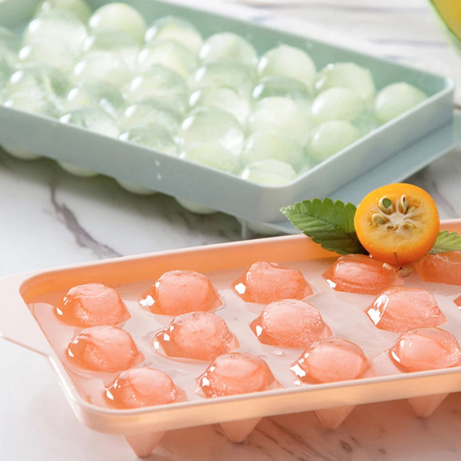 3D Round Ice Cube Tray with Lid - Diamond Style Ice Ball Maker